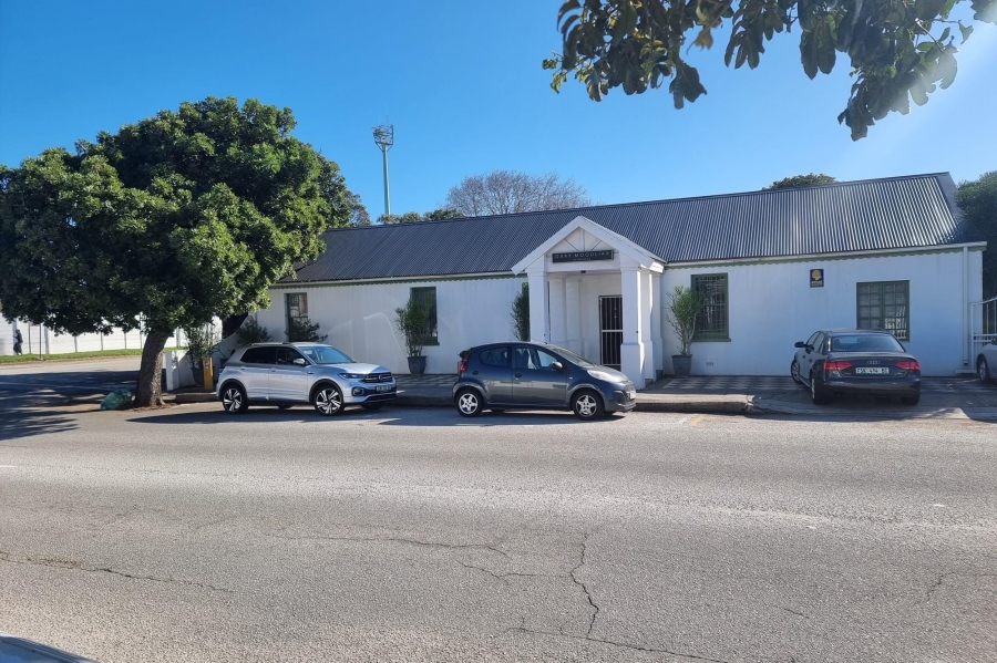 To Let commercial Property for Rent in Richmond Hill Eastern Cape